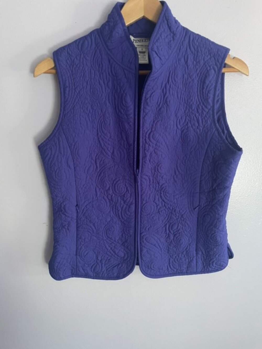 Women's insulated vest, Pendleton, Purple, Size Small